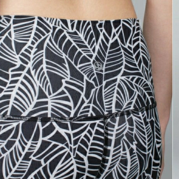 Lululemon Wunder Under Pant Luxtreme Roll Down Size 2 - Picture 2 of 13